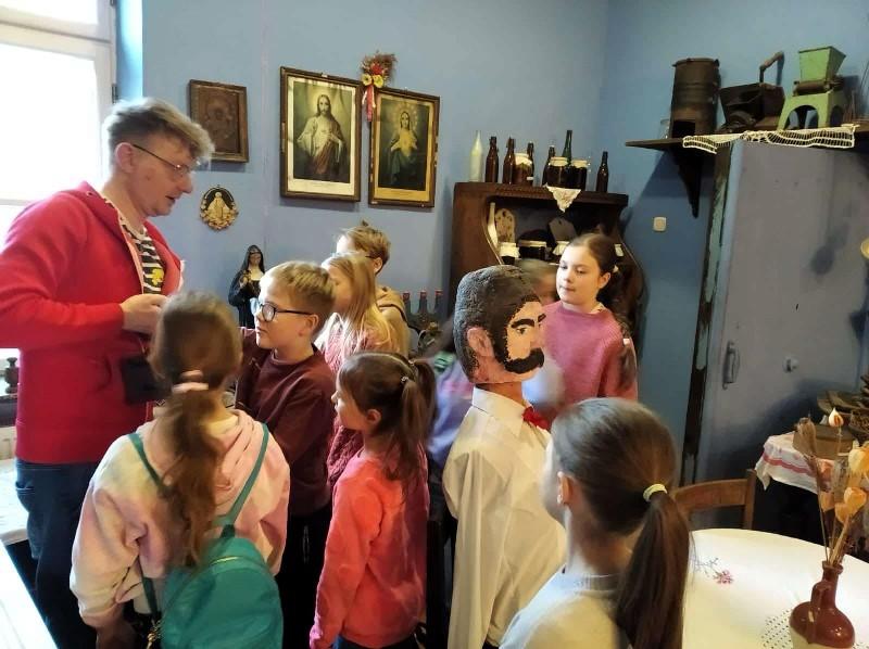 ZAJĘCIA FERYJNE 24.01.2025: ROZWIĄZUJEMY SPORY METODĄ SOWY!