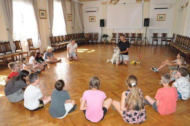 Wakacje 2022 - I turnus: pies to nie 