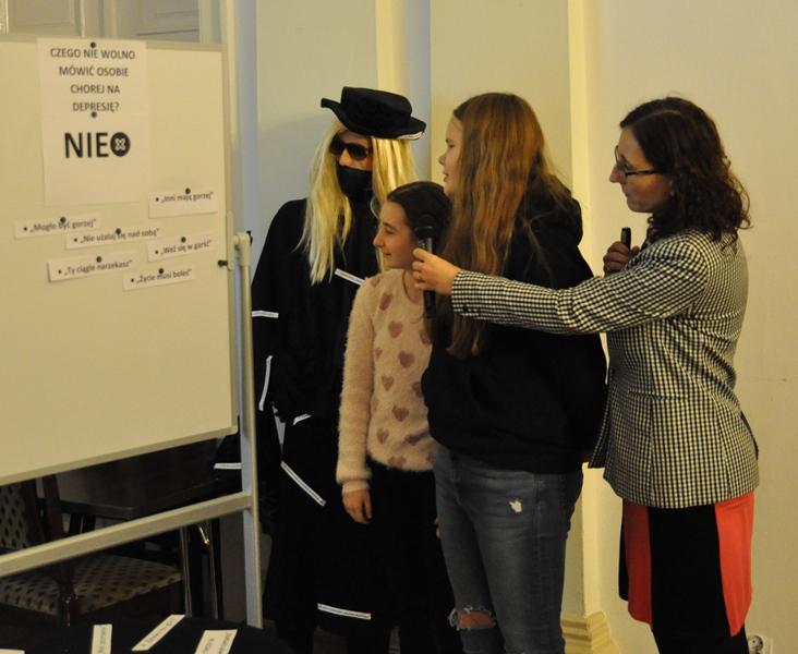 KINOSZKOŁA:  Smutek, depresja, żałoba… Jak sobie z nimi radzić?