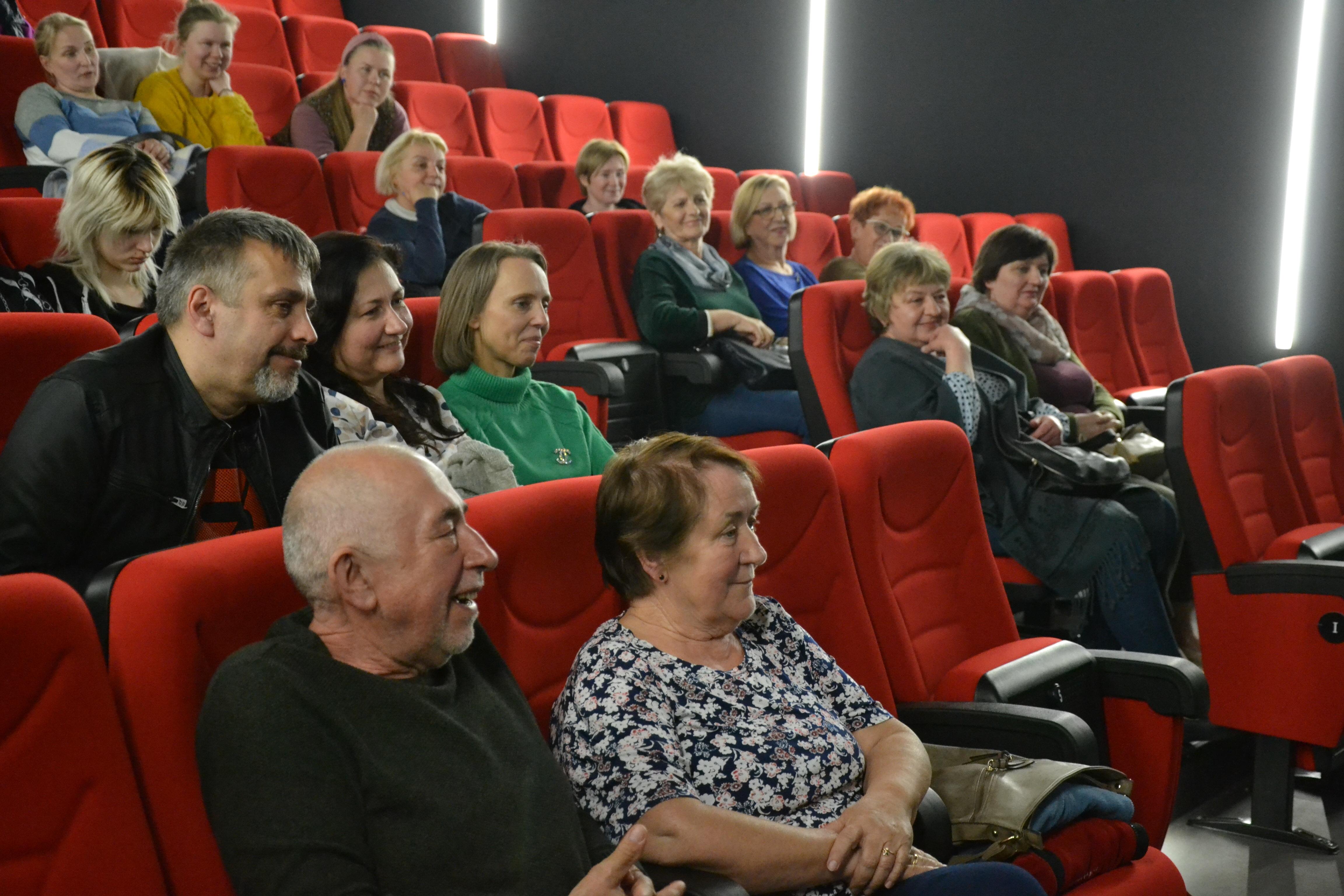 „ŚUBUK” – poruszająca przypowieść o rodzicielstwie. Relacja ze spotkania Dyskusyjnego Klubu Filmowego