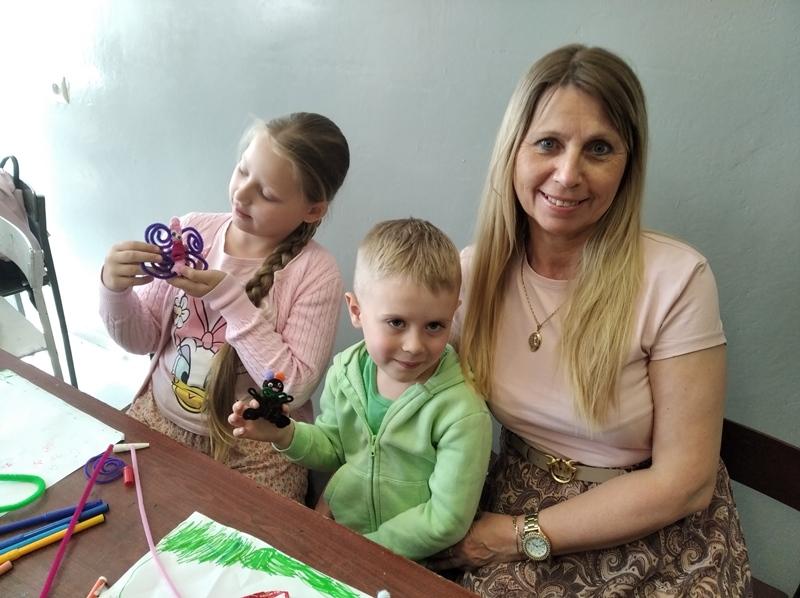 FAMILIJNY KLUB FILMOWY: Śmieszne zwierzaki! Relacja z warsztatów związanych z filmem „Jeżyk i przyjaciele”